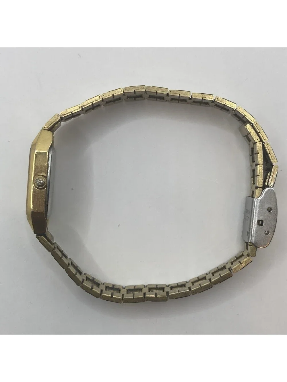 Vintage 1990s Seiko Quartz Ladies Watch Gold Tone Tank Rectangular Smooth Links